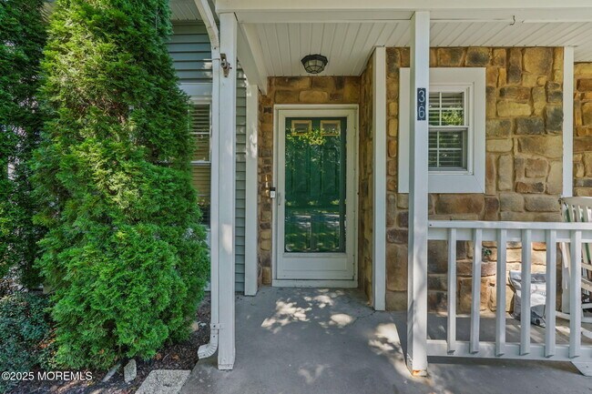 Building Photo - 36 Stirrup Ct