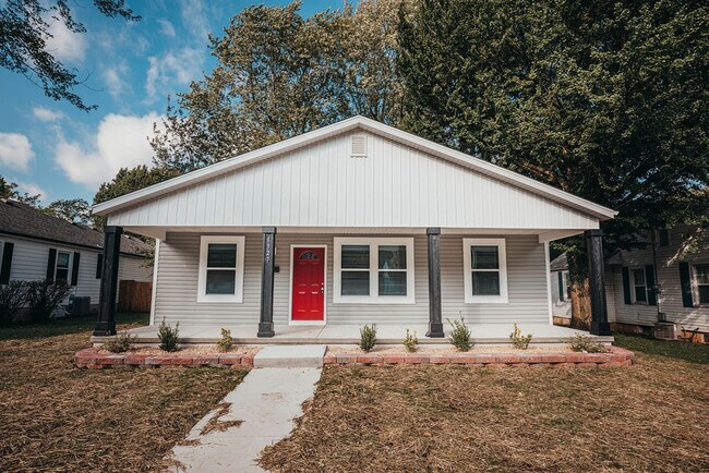 Primary Photo - 1327 S Florence Ave