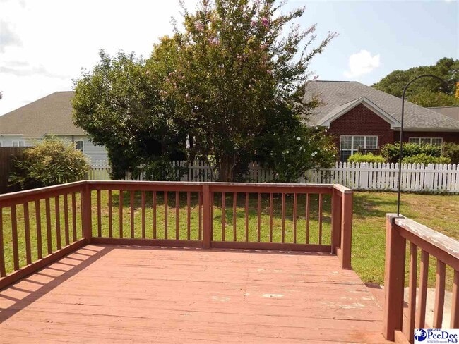 Building Photo - 2109 Elderberry Dr