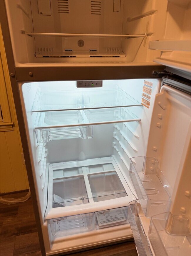 Building Photo - 307 McKellar Dr