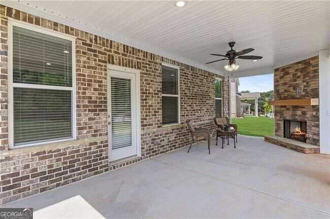 Building Photo - 213 Chiswick Lp