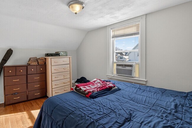 Building Photo - 43 Prescott St