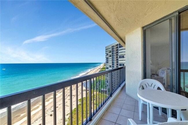 Building Photo - 9500 S Ocean Dr