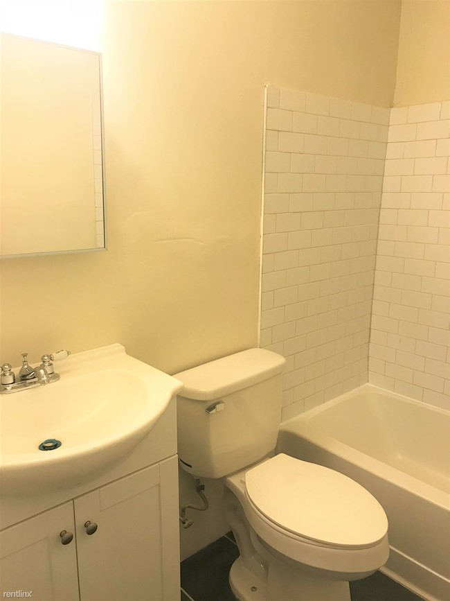 Building Photo - 2 br, 1 bath  - 570 N 23rd St Apt 9A