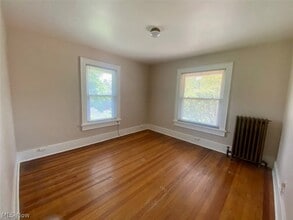 Building Photo - 179 Oakdale Ave