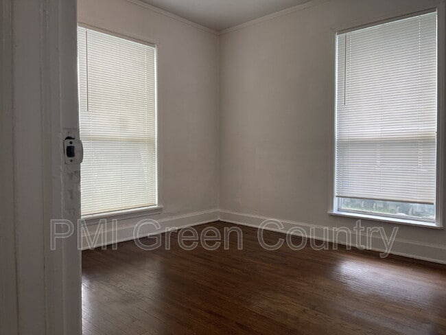 Building Photo - 1535 N Boston Pl