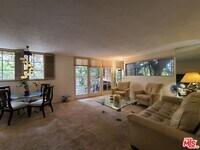 Building Photo - 933 Hilgard Ave