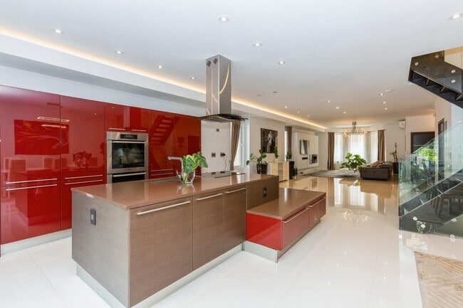 Building Photo - 96 Columbia Terrace