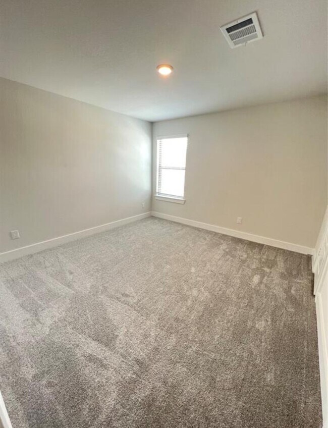 Building Photo - 17697 Tree of Heaven