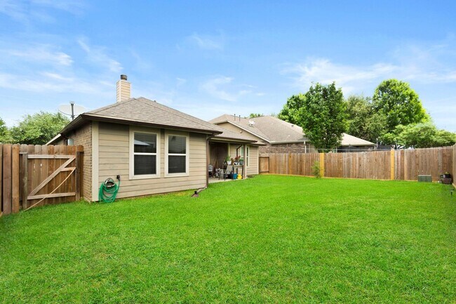 Building Photo - 4318 Plumeria Ave