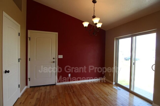 Building Photo - 5361 Barton Ln