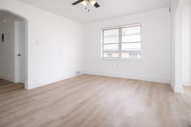 Building Photo - 4406 S 2nd St