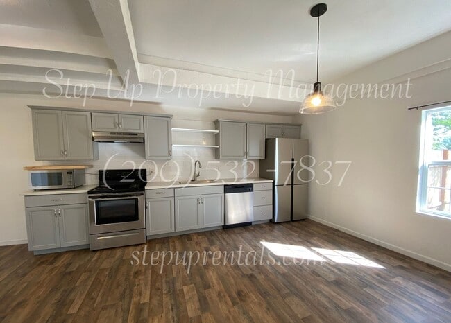 Building Photo - 11240 CA-49