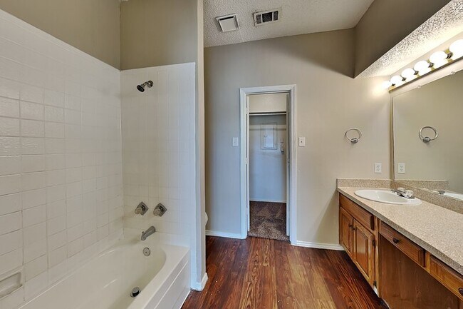Building Photo - 6324 Alissa Dr