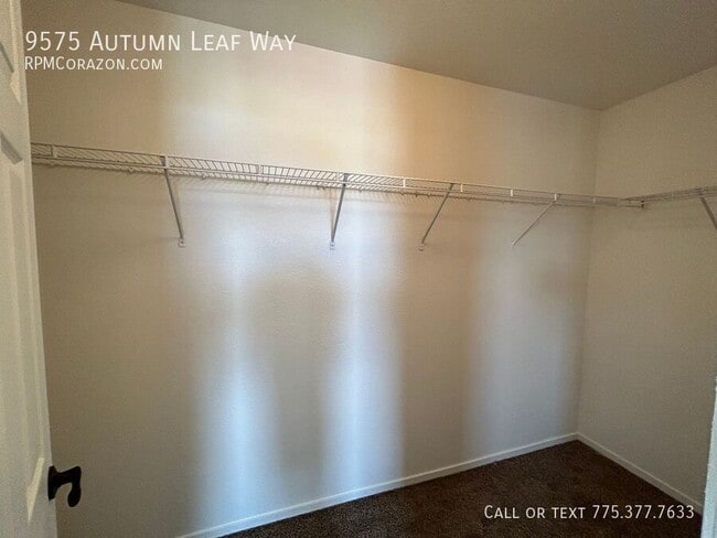 Building Photo - 9575 Autumn Leaf Way