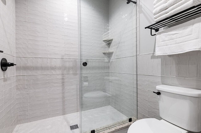 Building Photo - 1011 Canal St