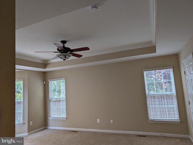 Building Photo - 44476 Livonia Terrace
