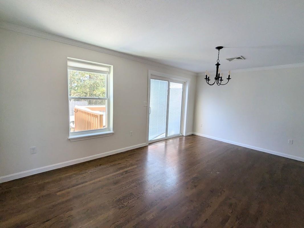 Building Photo - 107 Franklin, 4