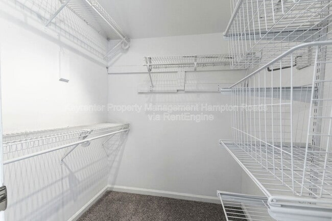 Building Photo - 5408 Chatham Lake Dr