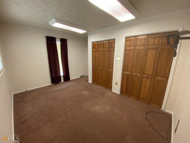 Building Photo - 13 Carolina St