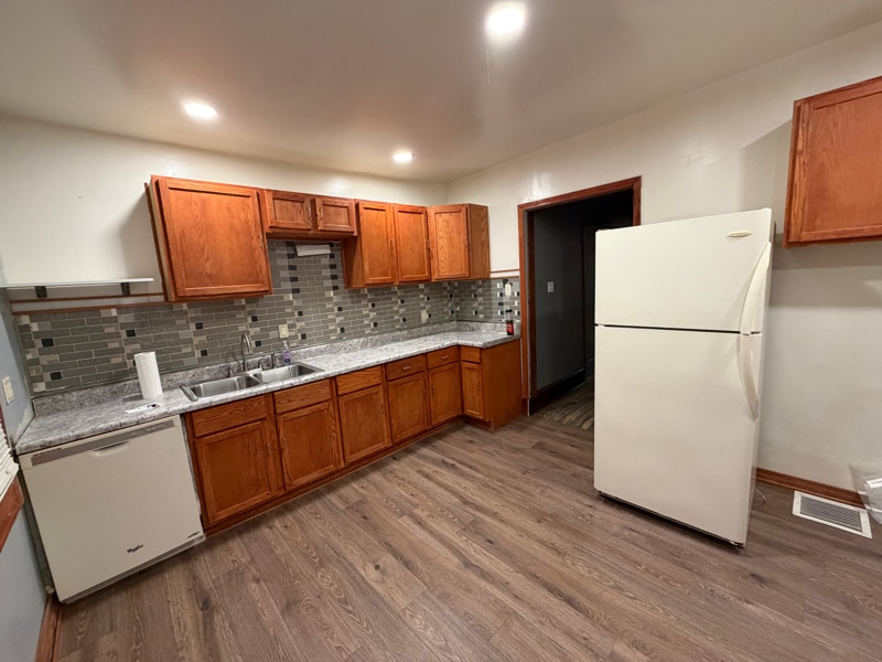 Building Photo - 126 Putnam St SW