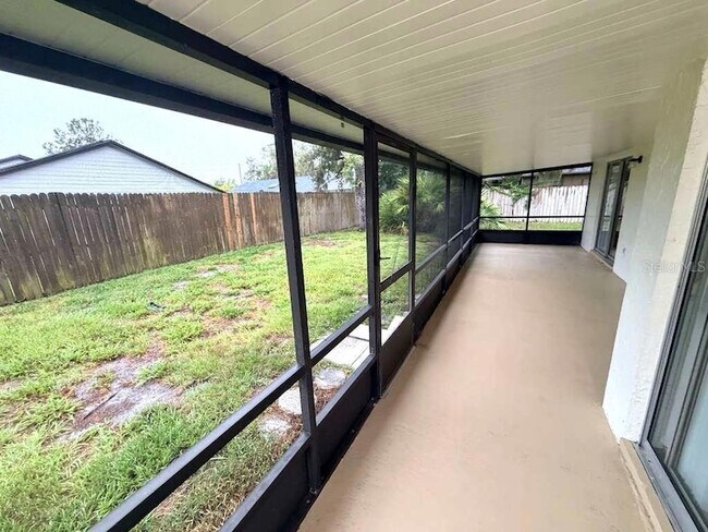 Building Photo - 1311 Alfonzo Cir