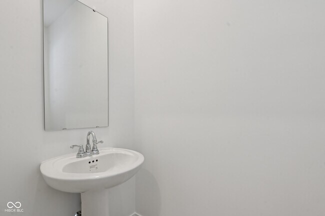 Building Photo - 15480 Postman Rd