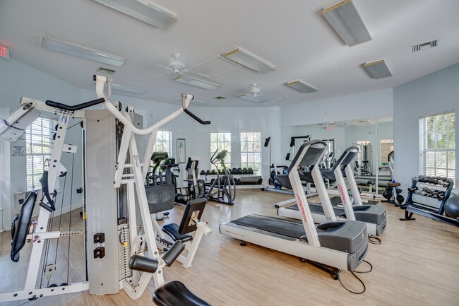 Building Photo - 1408 W Island Club Square