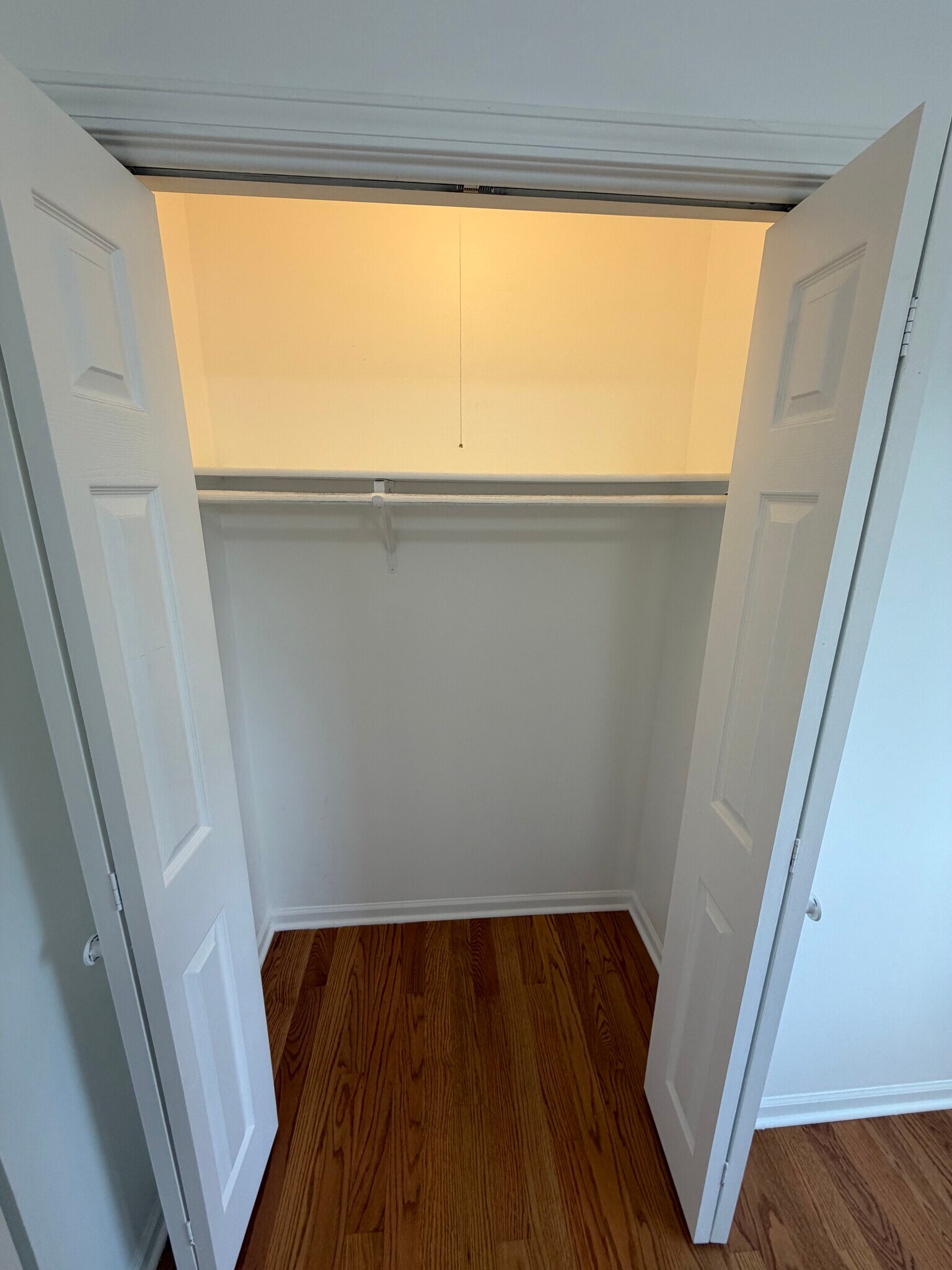 Bedroom 3 closet - 2833 Auxplaines Ave