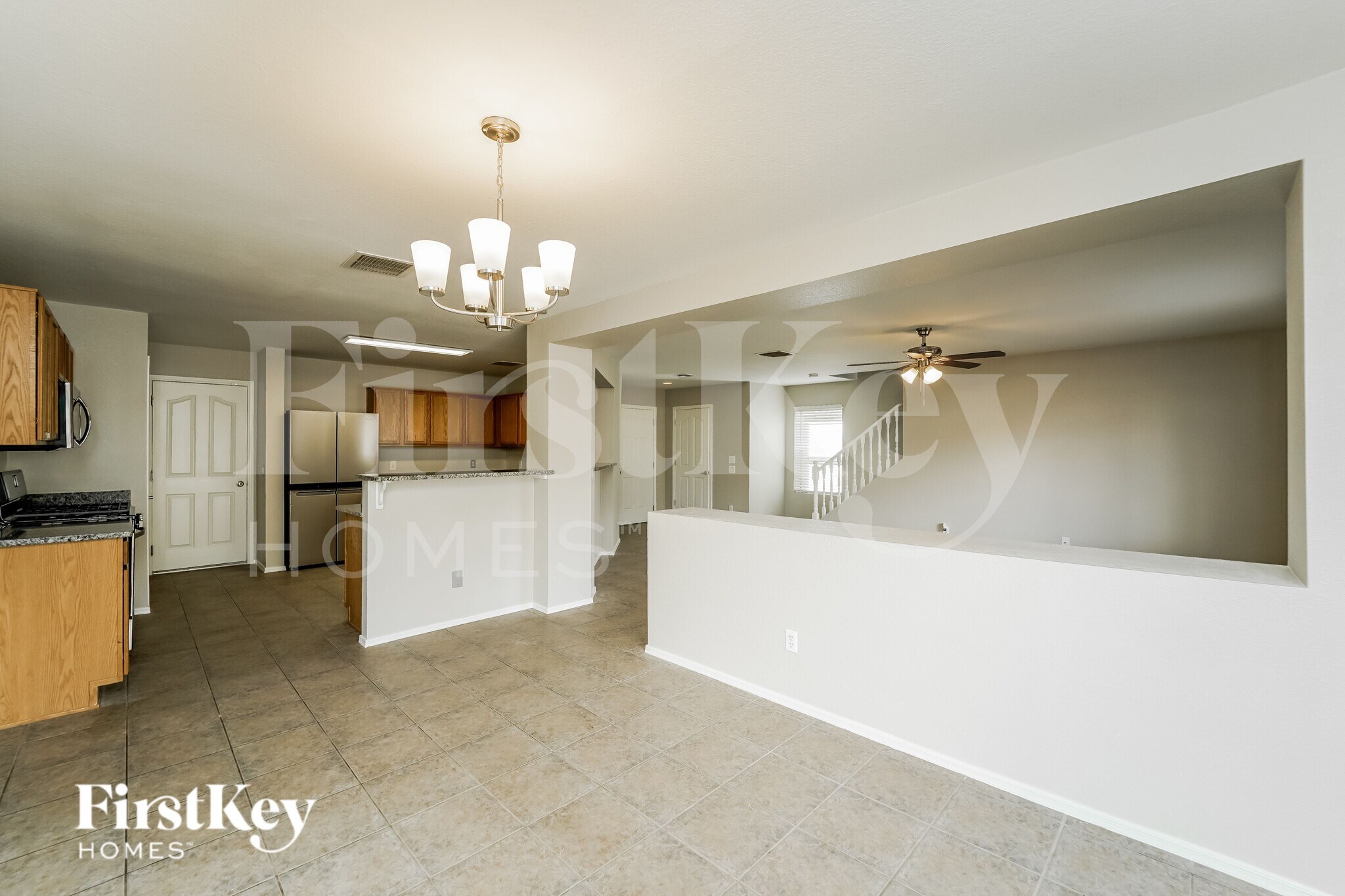 Building Photo - 1498 W Beantree Ln