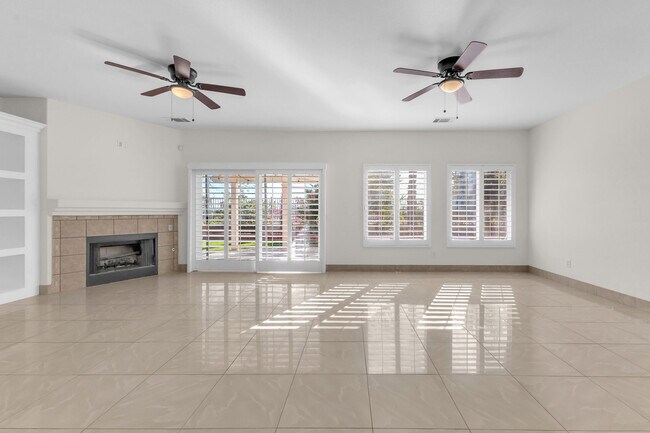 Building Photo - 83107 Greenbrier Dr