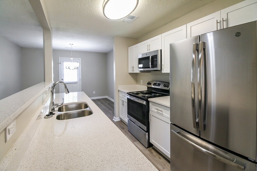 Building Photo - 1299 N Hampton Dr
