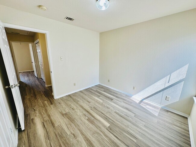 Building Photo - 8814 Schick Rd