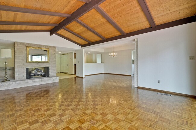 Building Photo - Wow! What a Great Home! Available Soon!