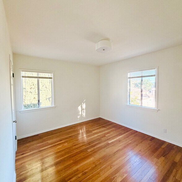 Building Photo - 2338 Keeler St