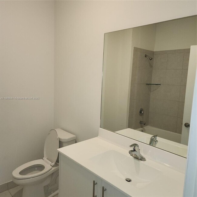 Building Photo - 236 SW 159th Ter