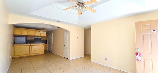 Building Photo - 1302 W Prosperity Dr