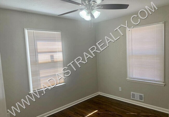 Building Photo - Beautiful Newly Remodeled Raytown Home-Coming SOON!!