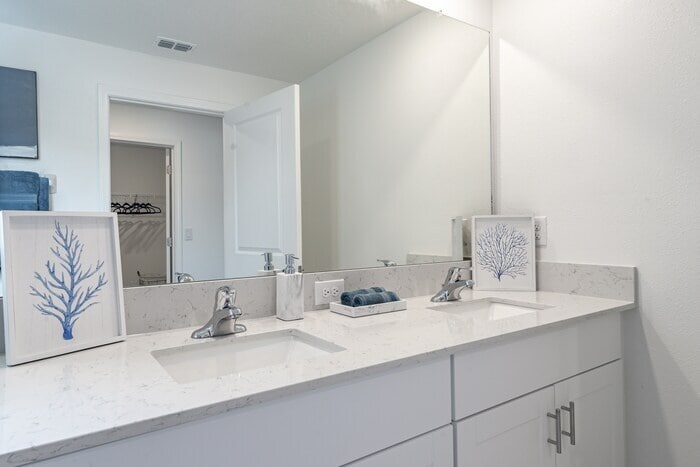 Building Photo - 5090 Capri Hbr Dr