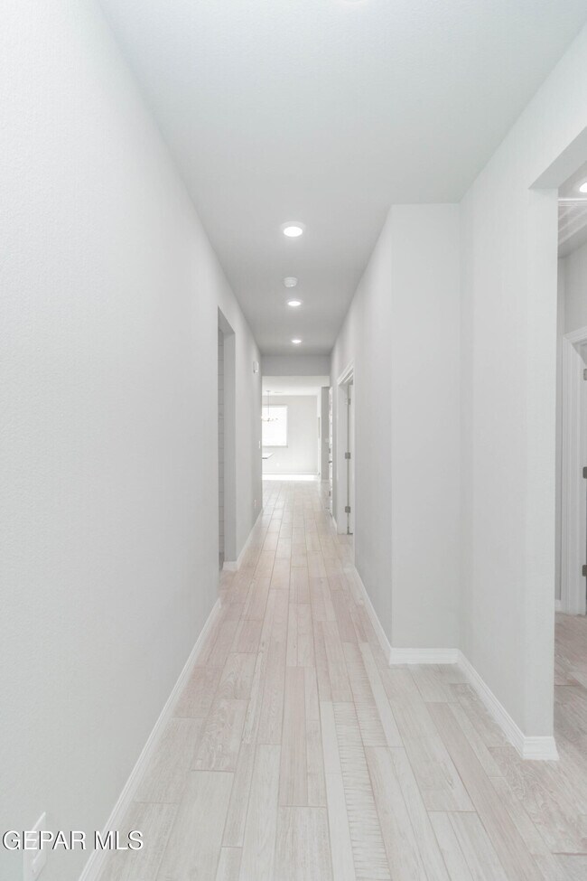 Building Photo - 13821 Madero Dr