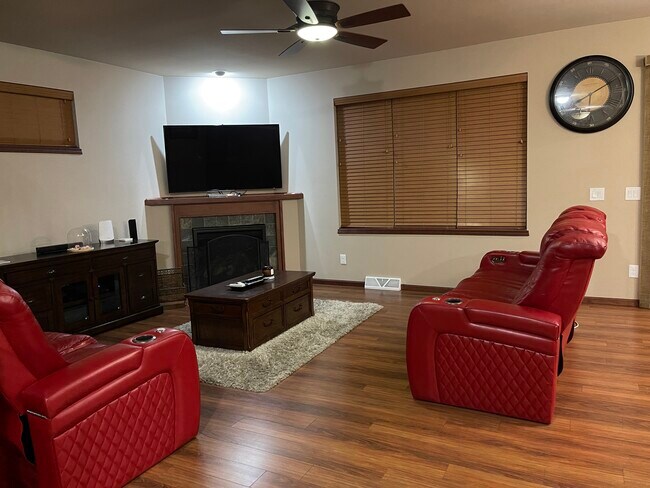 Building Photo - 113 Alton Dr