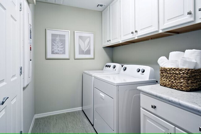 Building Photo - 3 Bed + Den + Loft near Cardinals Football...