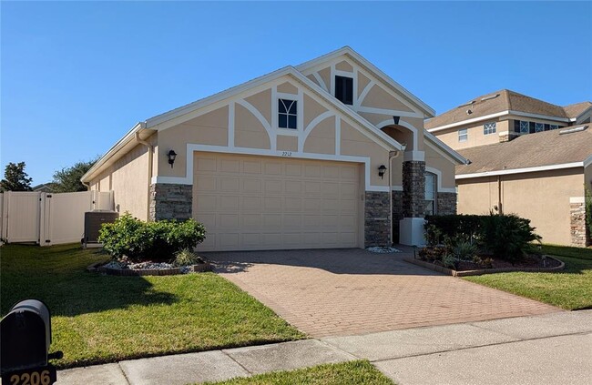 Building Photo - 2212 Stone Lake Ct