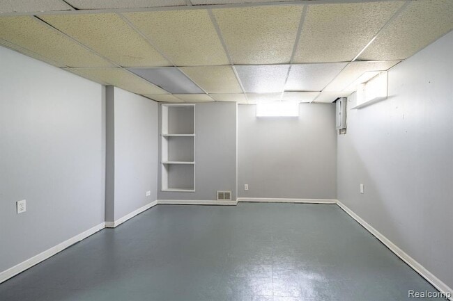 Building Photo - 23501 Majestic St