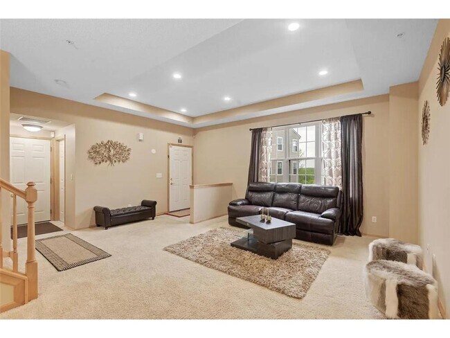 Building Photo - 5225 Holly Ln N