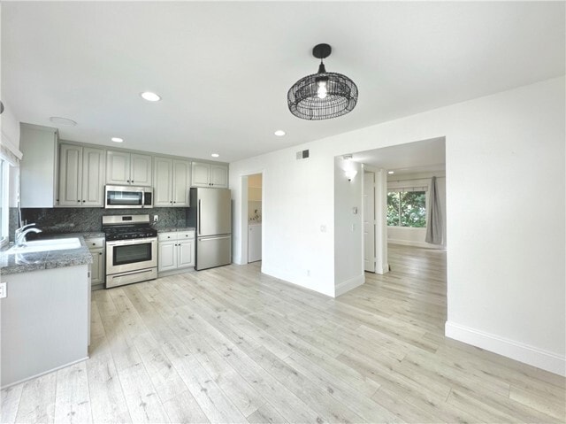 Building Photo - 13 Greenleaf
