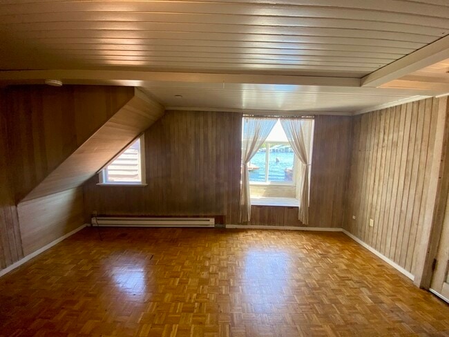 Building Photo - 3126 Portage Bay Pl E