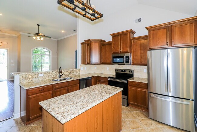Building Photo - 155 Acadis Cir