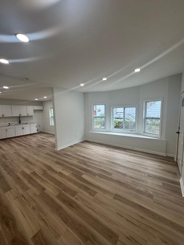 Building Photo - 6211 Lawn Ave