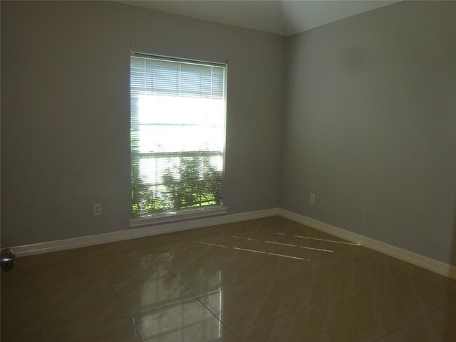 Building Photo - 4022 Kristin Lee Ct